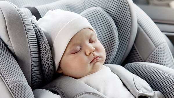 6 ting du bør forberede til en god og sikker hjemtur fra hospitalet med jeres nyfødte i autostolen