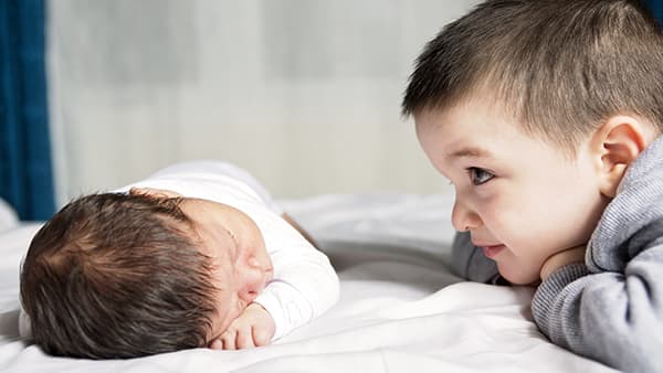 Becoming a big sister or brother - let the big one be small